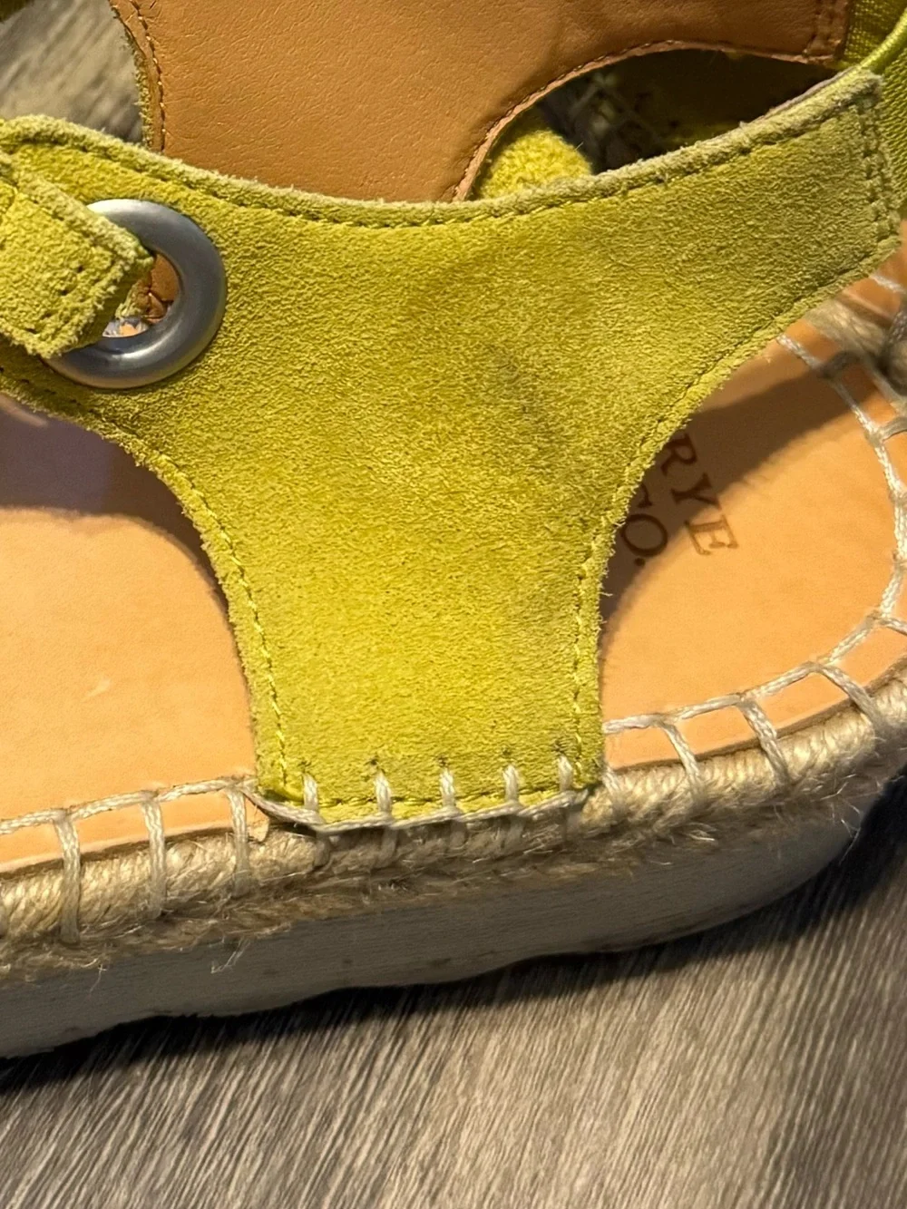 Frye and co. Women’s sz 9 sandals